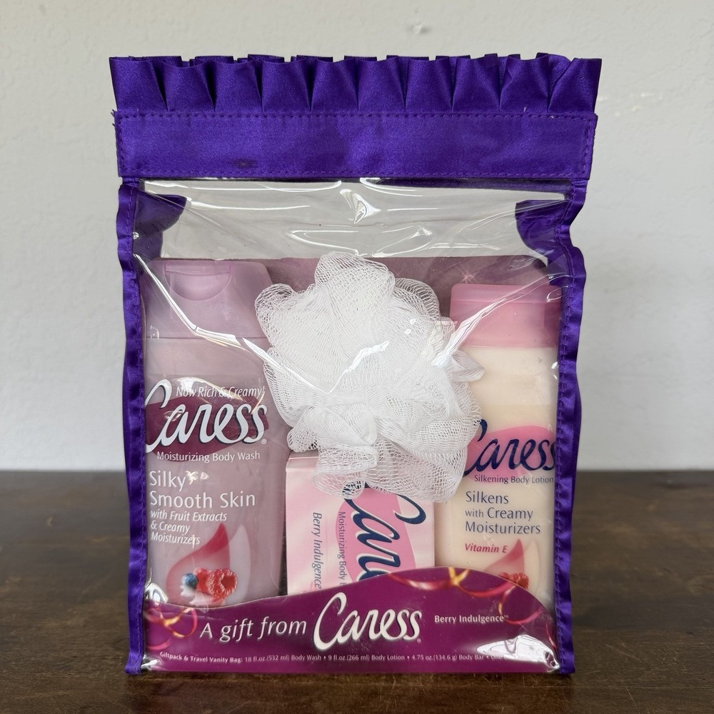 VTG Caress Berry Indulgence Gift Set Body Wash Lotion Soap Bath Discontinued